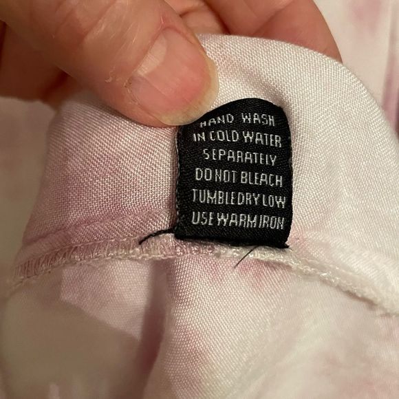 Style Envy Women's Tie Dye Crop Top Flutter Sleeves Button Back Pink Sz L - Picture 5 of 6